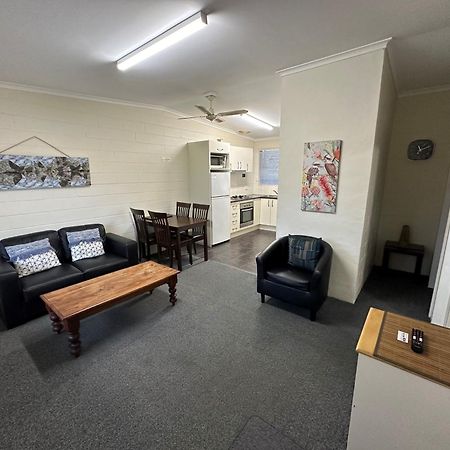 The Silver Bream Motel & Self Contained Units مالكوتا المظهر الخارجي الصورة